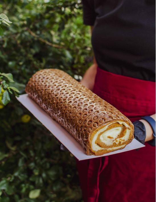  "Honey" roll